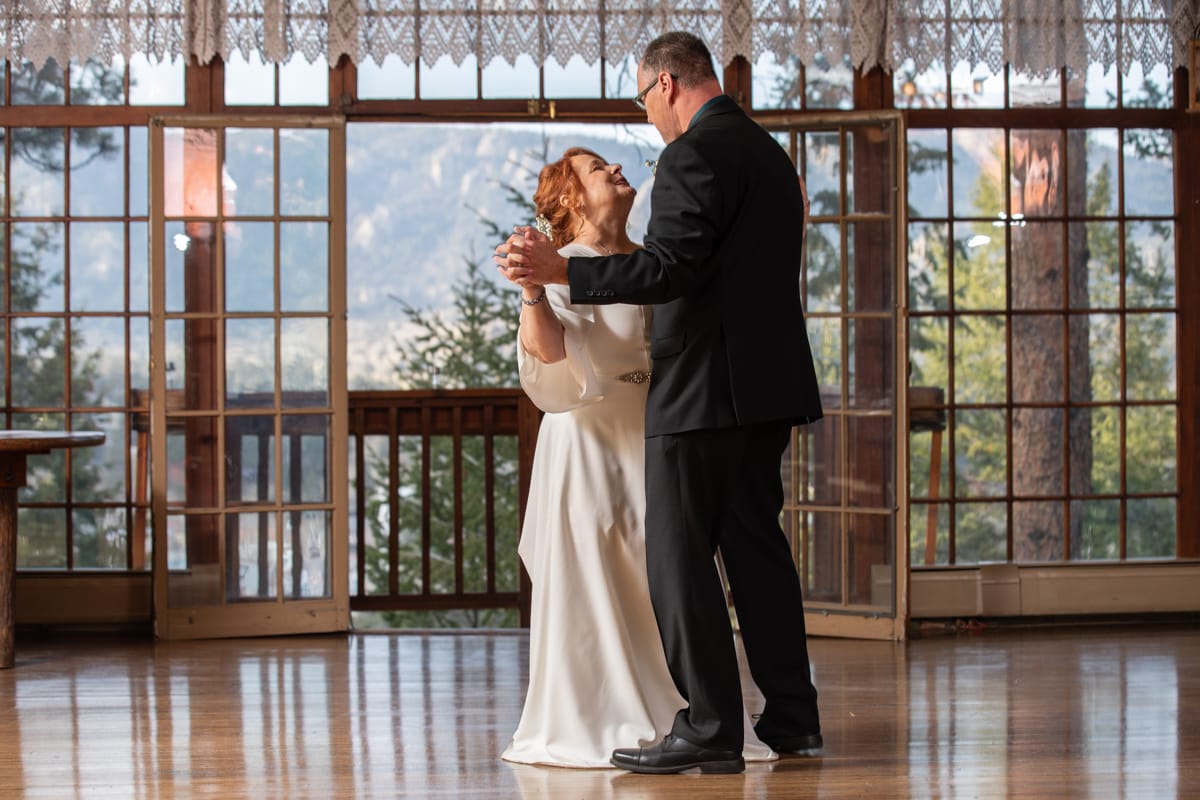 venue-The Historic Crags Lodge
